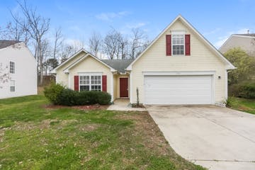 2152 Mallard Pointe Dr Kannapolis, NC 28083